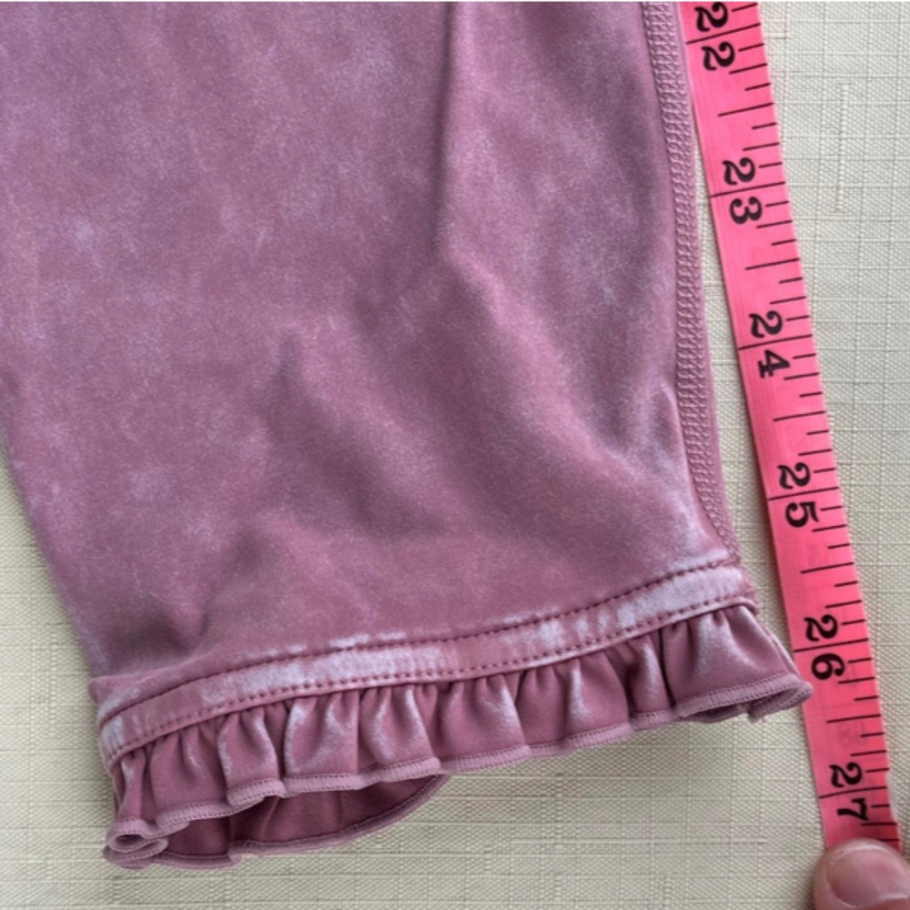 JoyLab acid wash ruffle bottom leggings. Medium Compression, size L